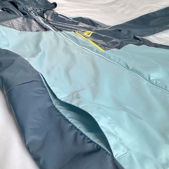 Nike Windbreaker Track Jacket - Picture 4 of 12